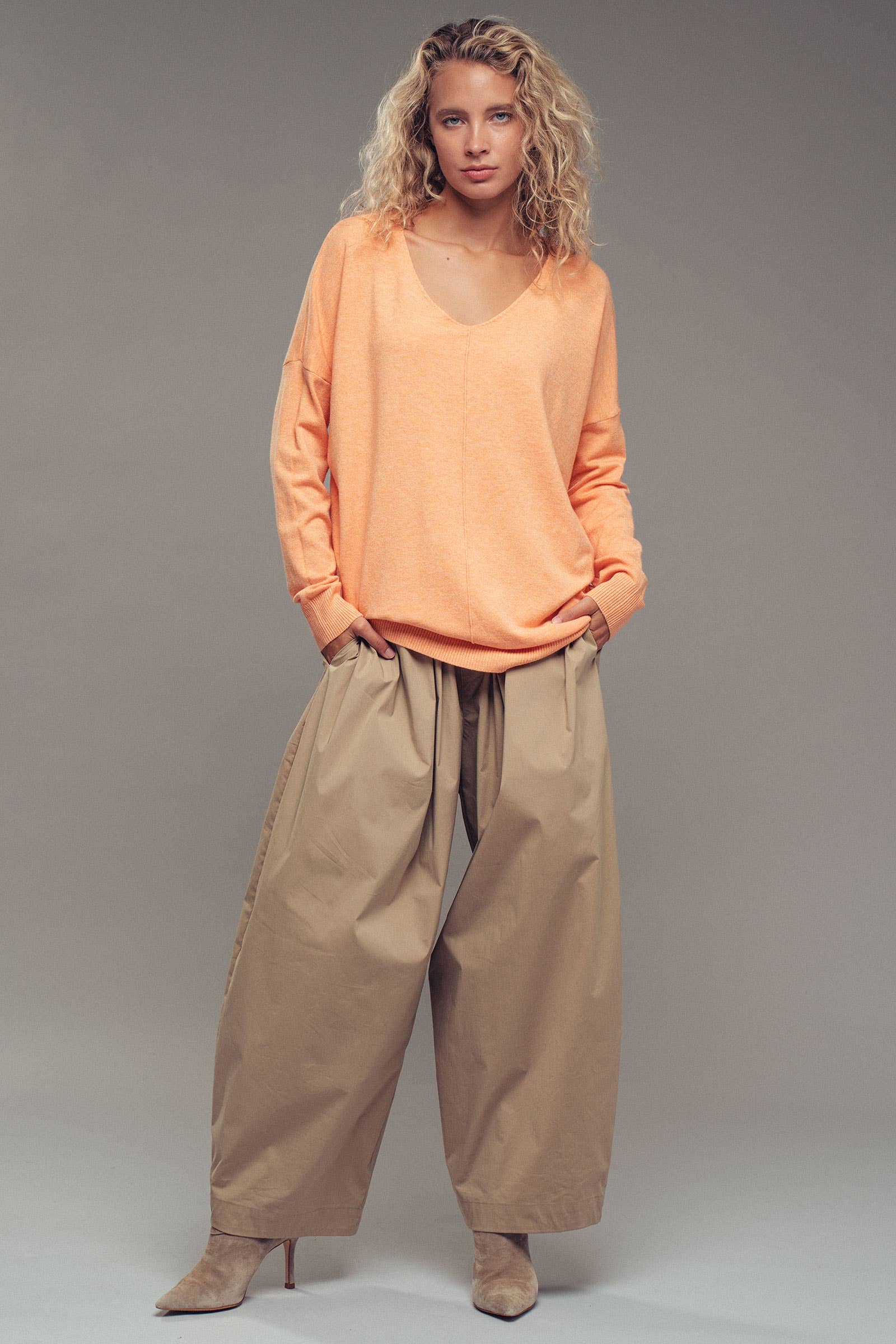 Urban Daizy - Wholesale Tunic Sweater - Women's - Relaxed High-Low V-Neck Tunic Sweater26