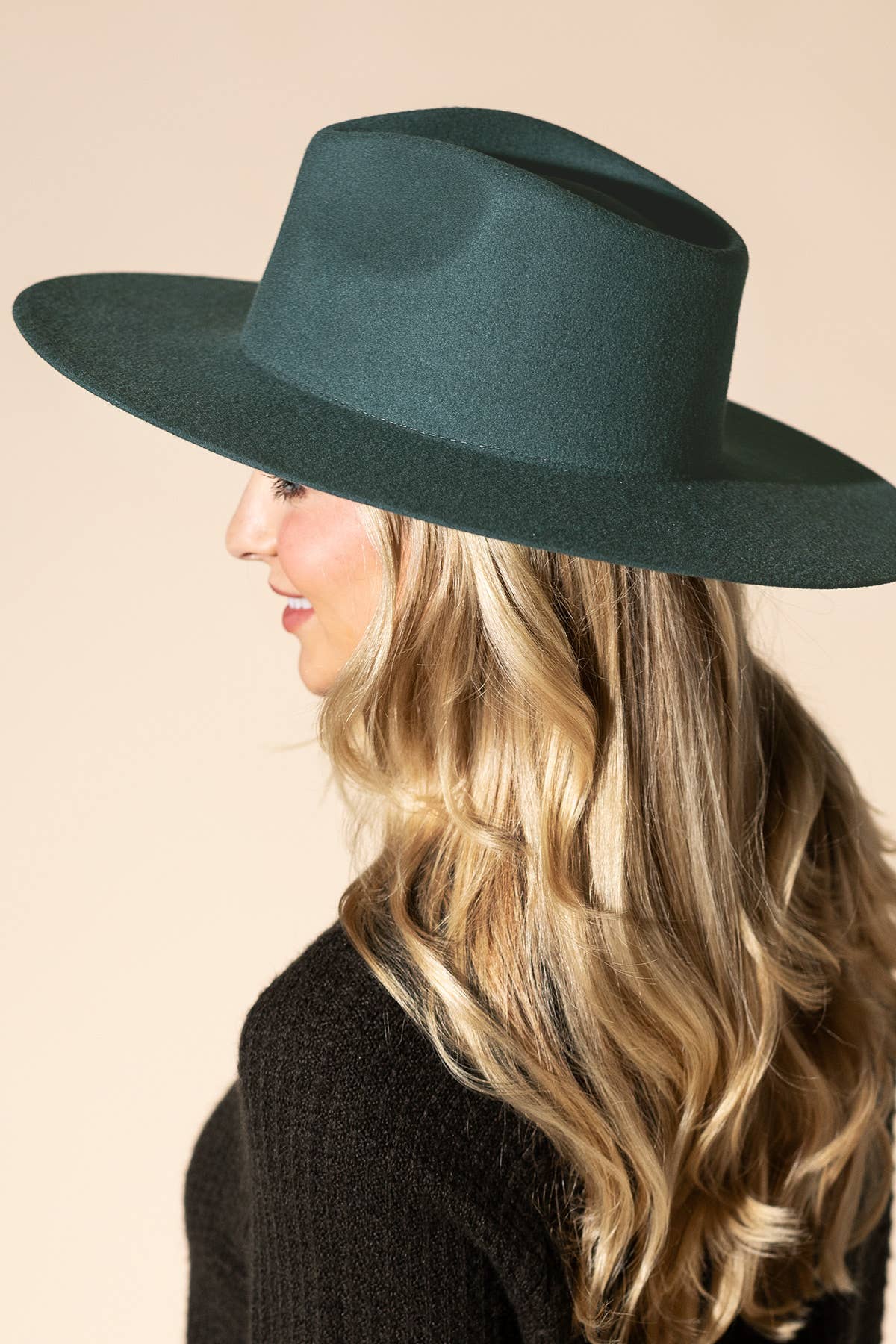 Urbanista - Vendita all'ingrosso Fedora - Donna - Cappello Panama a tesa rigida in lana australiana 100% con corona a goccia larga1