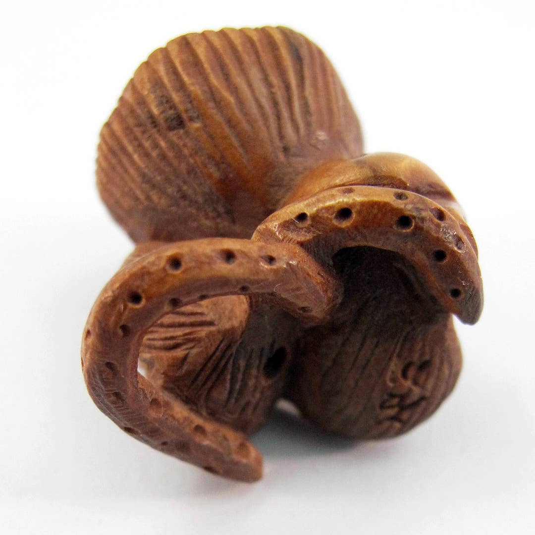 Tika - Wholesale Decorative Figurine - Boxwood Ojime - Lotus Frog2