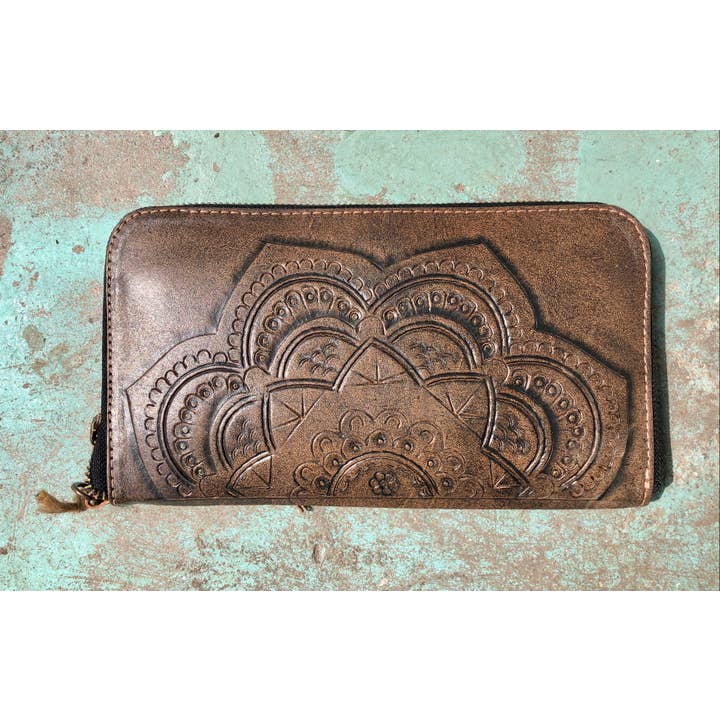 LEADERS IN LEATHER - Wholesale Wristlet - Zip Around Tooled Leather Wallet with Detachable Wristlet14