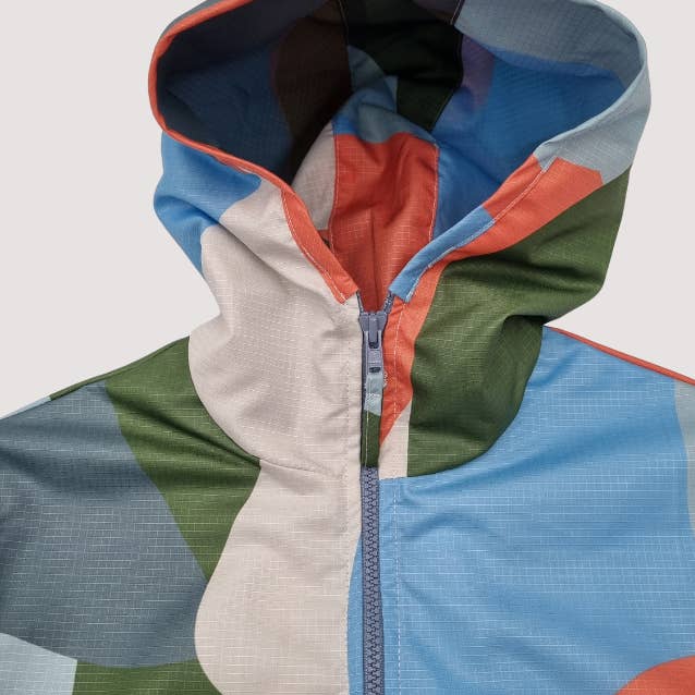 Kapbula Organics – wholesale Windbreaker – Kids – Emotion Water-Proof Windbreaker Overhead Camo2