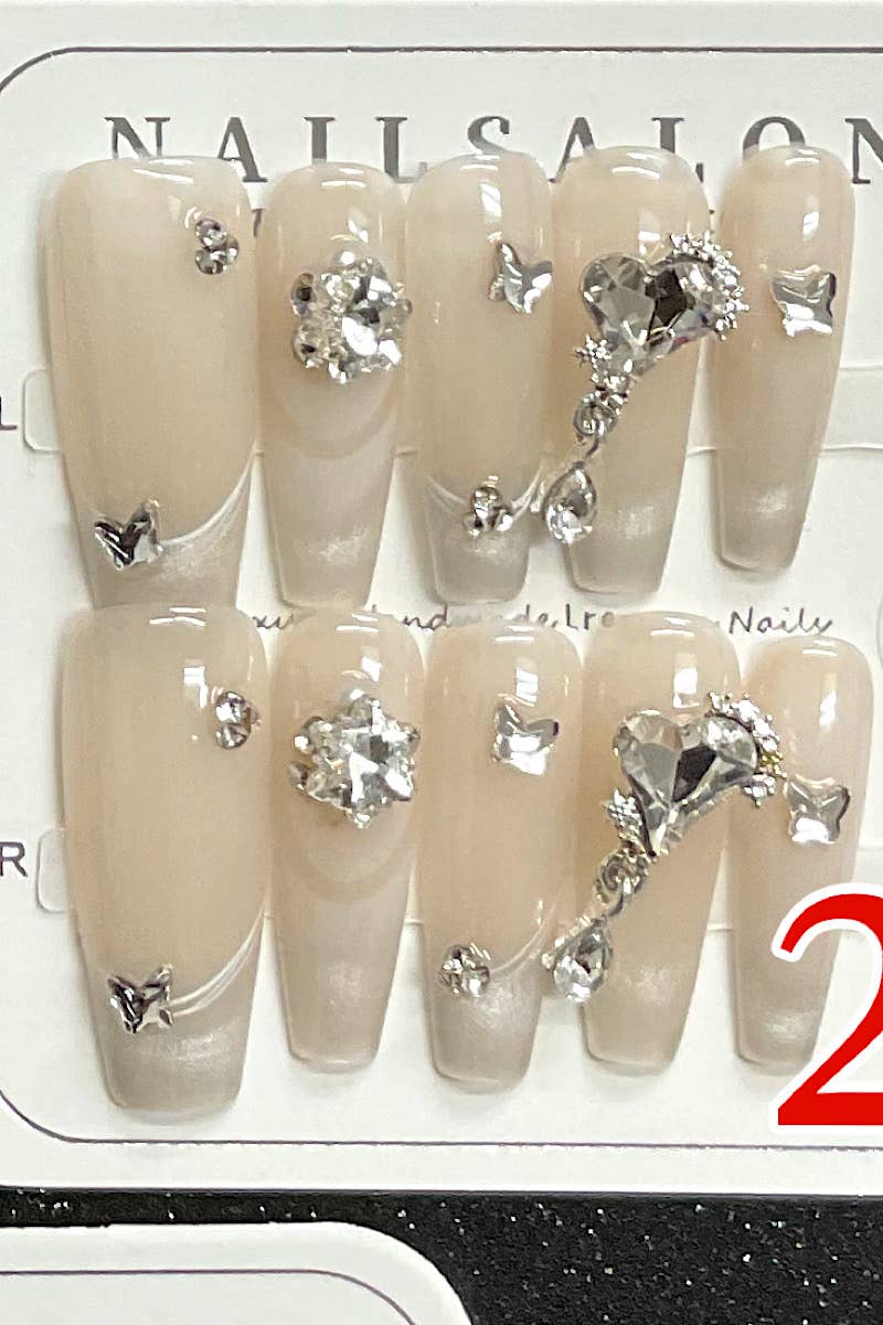 Kids Charm Online - Vente Faux ongles/vernis en patch - APPUYEZ SUR LES ONGLES DES FEMMES EN ACRYLIQUE.3