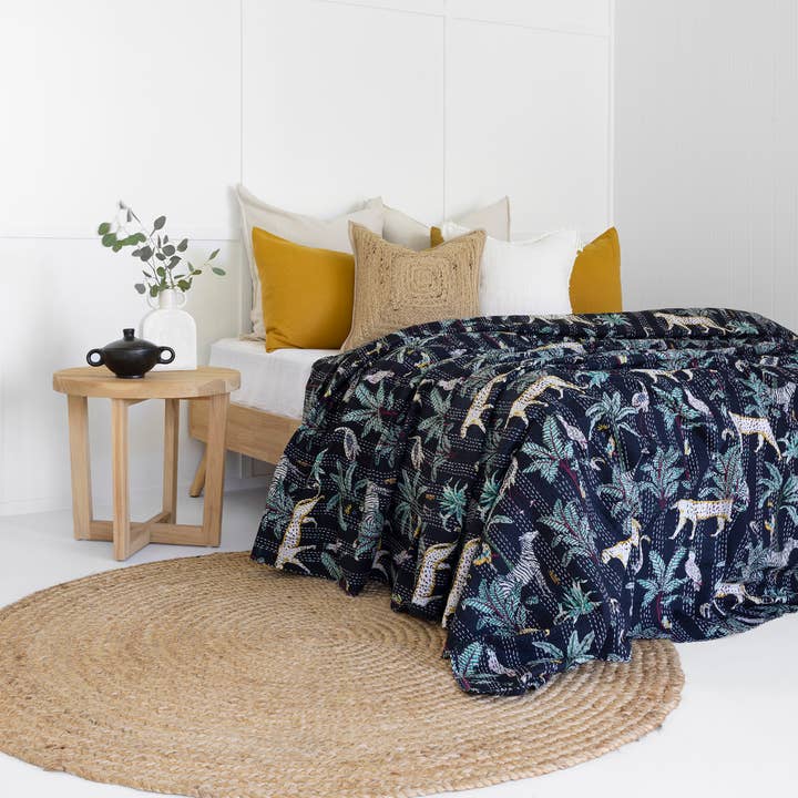 Indian Kantha Quilt Filt Överkast Täcke - Djungel Svart för wholesale av Linen Connections
