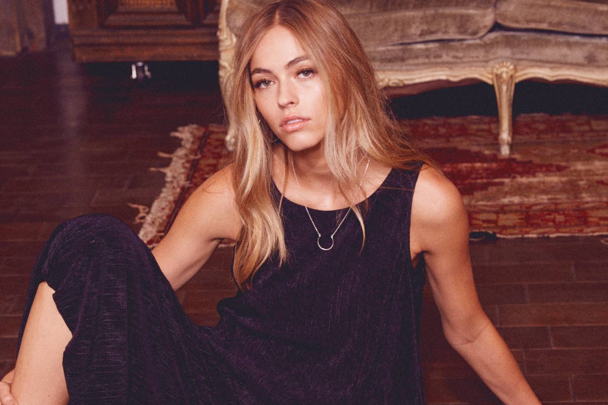 Agapantha Jewelry - Wholesale Pendant/Charm Necklace - Hanna Half Moon Necklace1