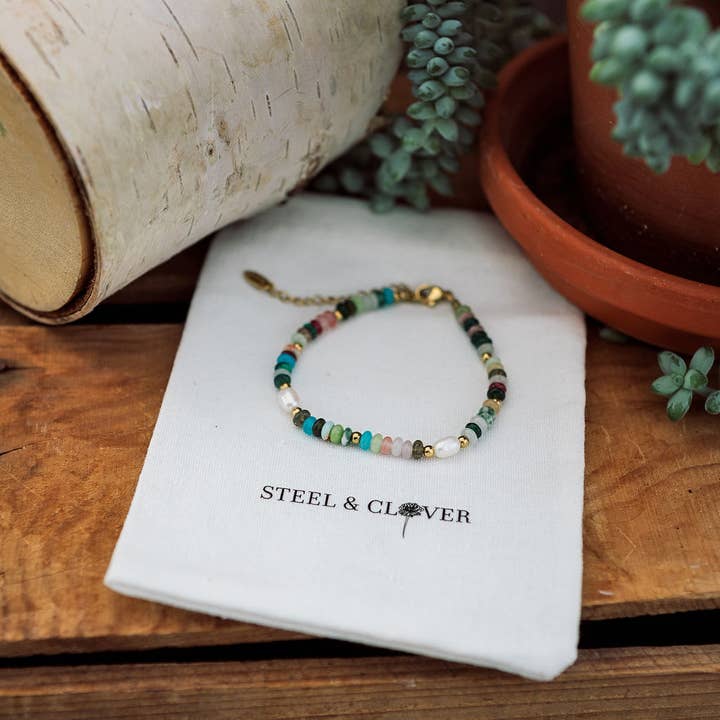 Bracelet en pierre Marie-Reine pour la vente par Steel & Clover