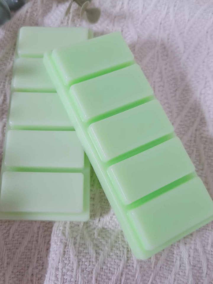 Freesia Birnenwachs-Schmelzriegel für den Großhandel von Het Geurmeisje