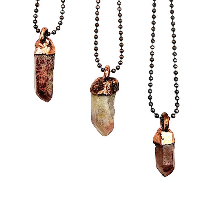 Collana con punto di cristallo di quarzo ematoide rosso per la vendita all'ingrosso da parte di MergingMetals