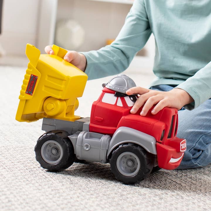 Basic Fun! UK – wholesale Toy car/truck – Child – Tonka - Chuck My Talking Truck (Closed Box FFP)