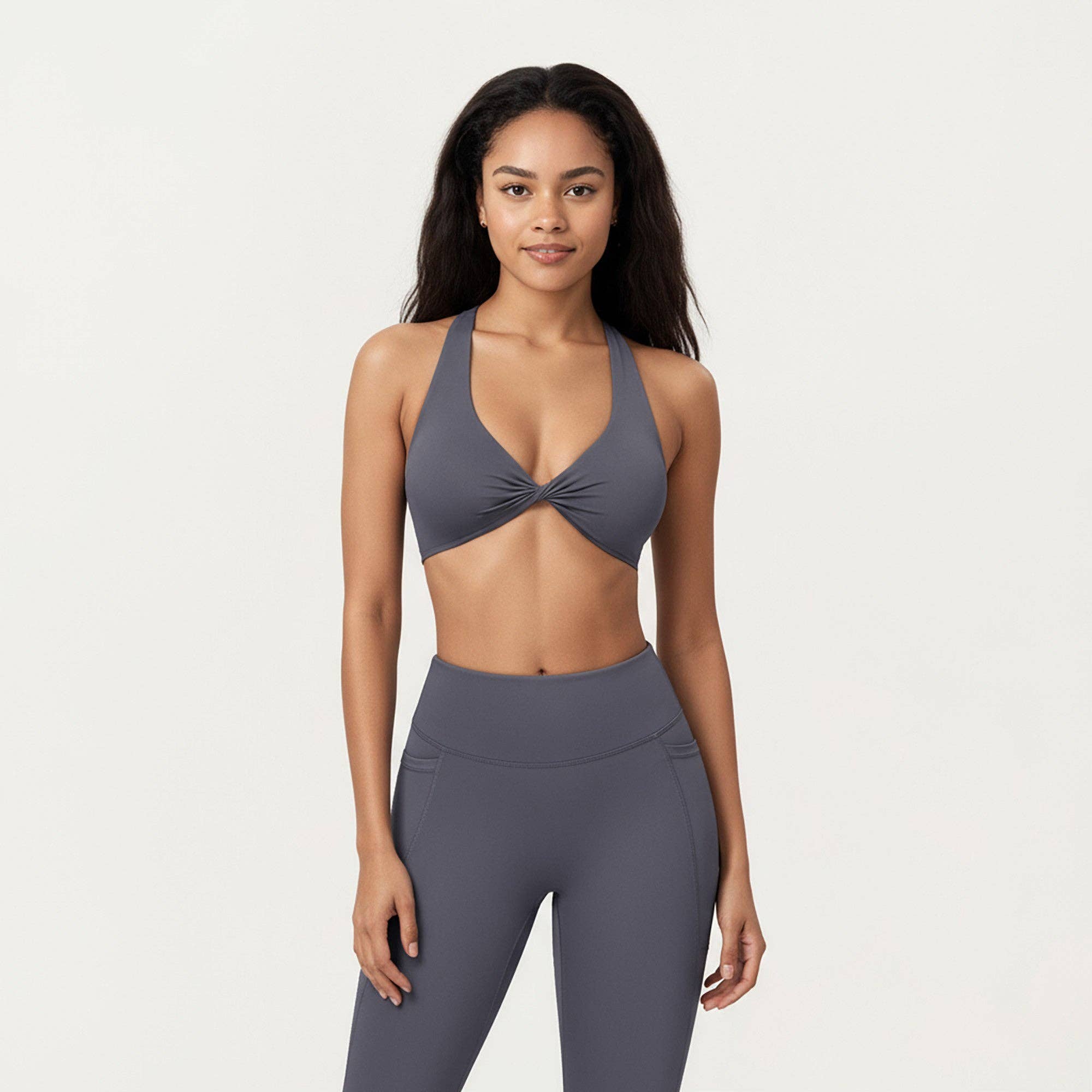 Active by Anna-Kaci - Vendita all'ingrosso Reggiseno sportivo - Donna - Top reggiseno sportivo con halter a torsione e spallina larga di supporto7