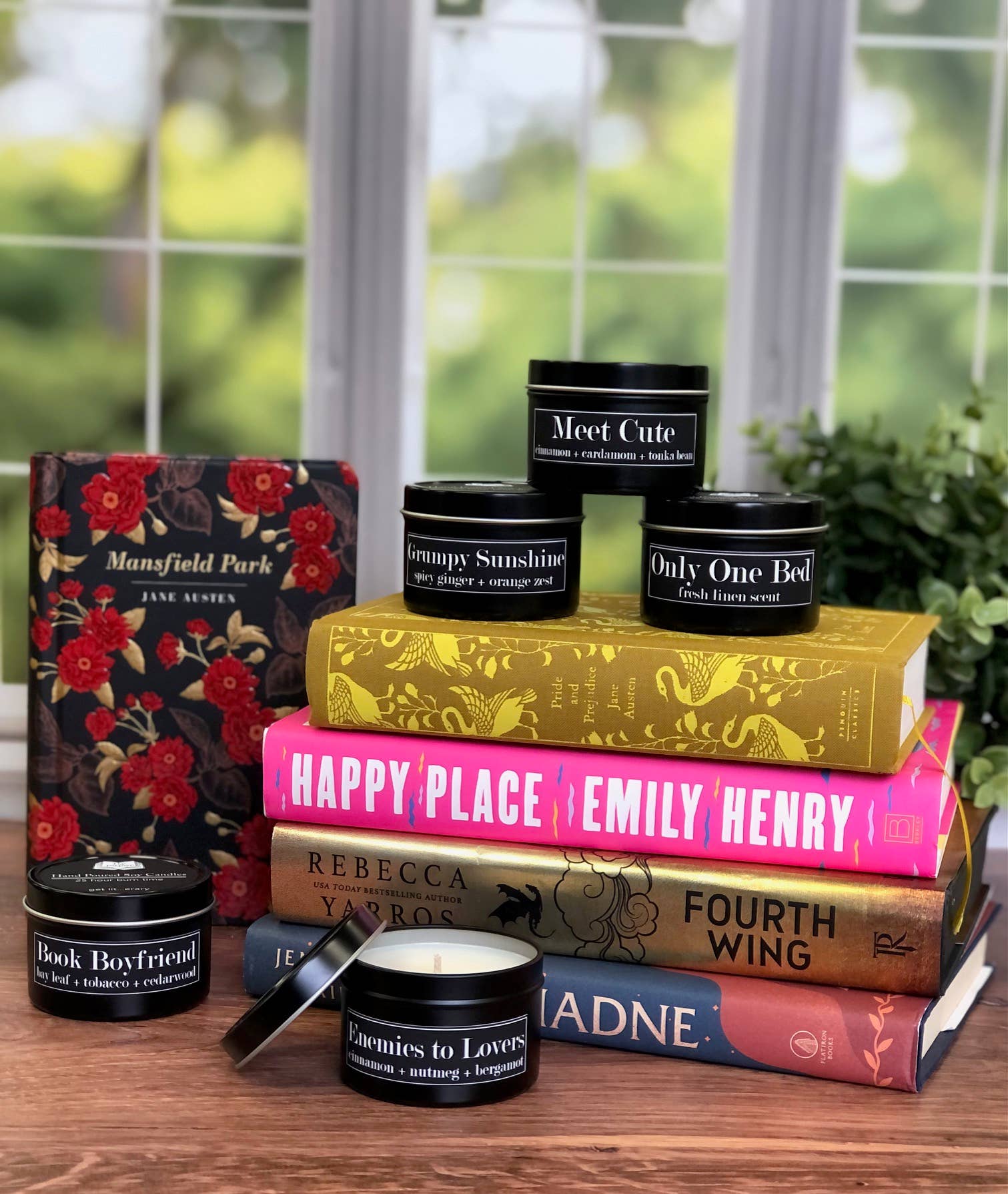 Fly Paper Products - Wholesale Travel Candles - Book Boyfriend 4oz Candle Bay Leaf + Tobacco + Cedarwood3