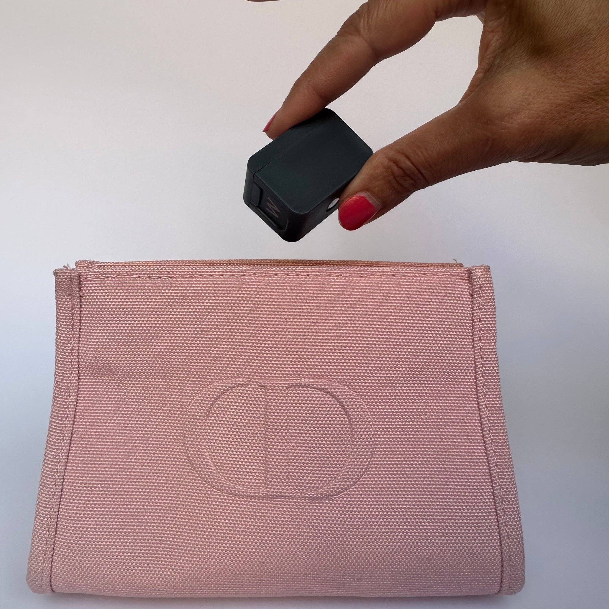 MAYBLISS - Wholesale Pill Organizer - BlissPod Innovative Travel Case10