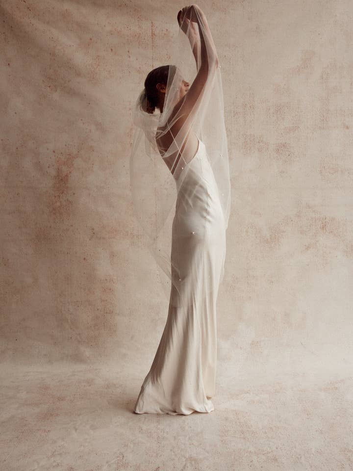 JEMIMA VEIL PEARLED for wholesale by Dove Grey Accessories