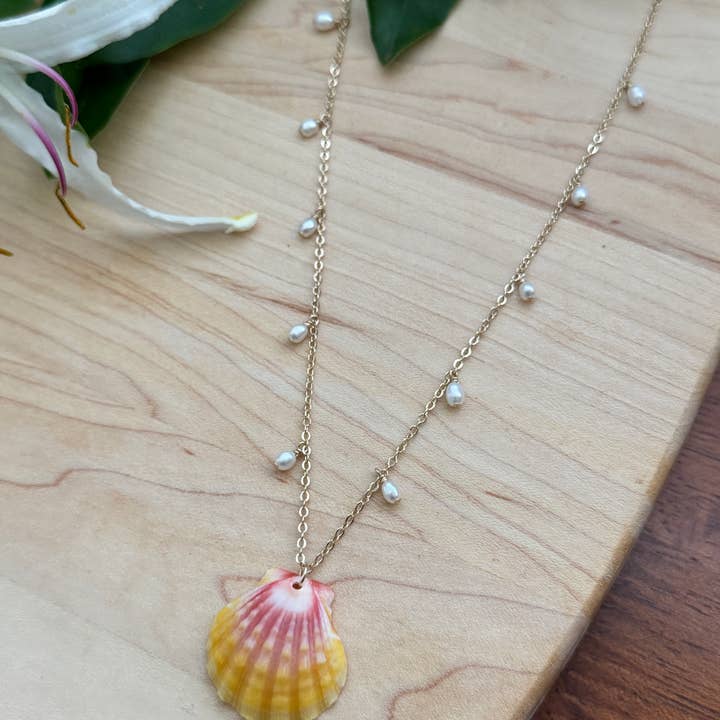 Beach Babe Hawaii - Wholesale Pendant/Charm Necklace - Sunrise Shell Necklace 1