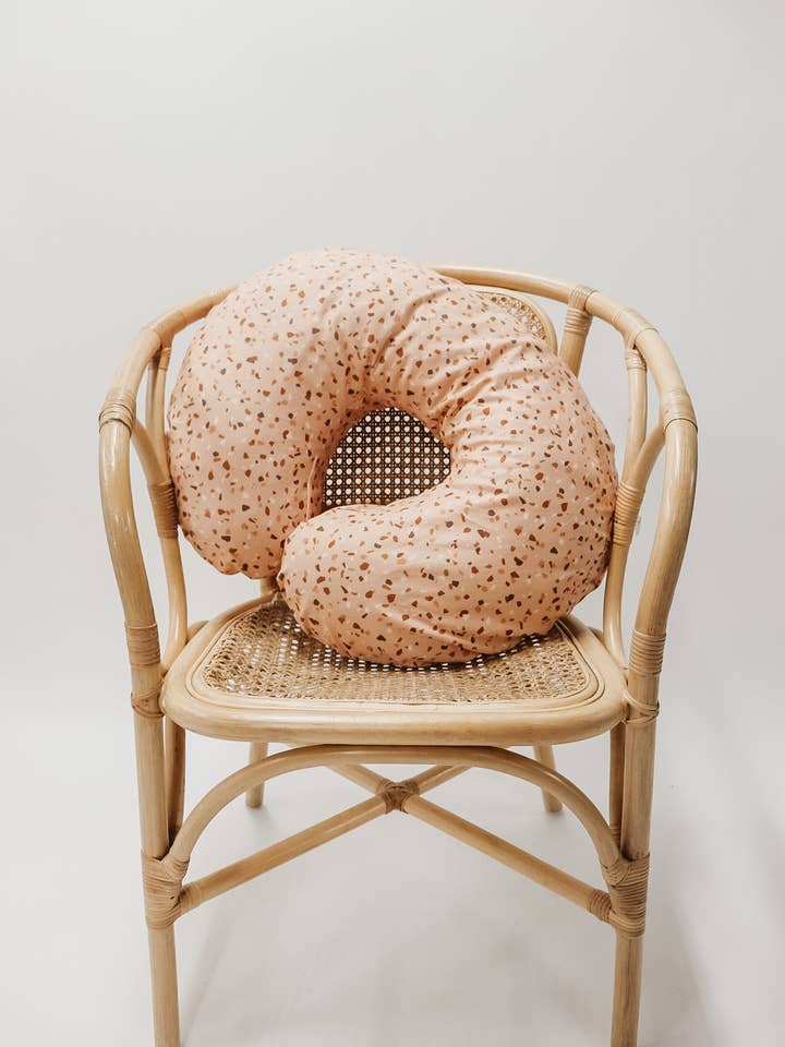 Pebble Stillkissenbezug für den Großhandel von Little Mae and Co