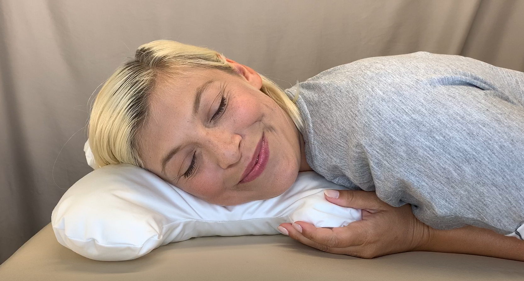 "Save My Face!" ® Pillow - Vente Oreillers - Le Grand Oreiller en Soie1