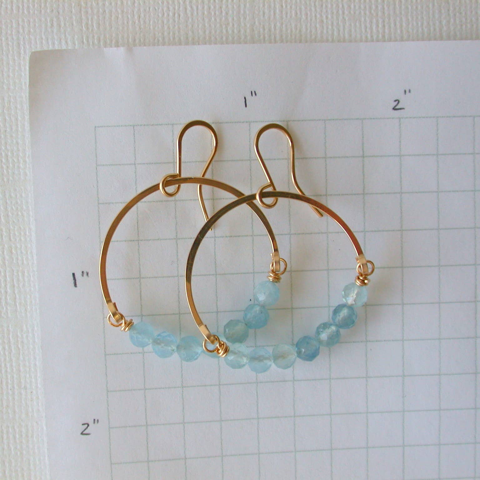 Linda Trent Jewelry – Großhandel Ohrhänger – Edelstein-Creolen. 14k Goldfüllung. Stein wählen.9