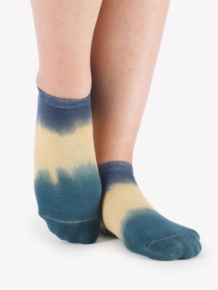 Coastal Women's Wyatt Full Foot Grip Sock for wholesale on Faire