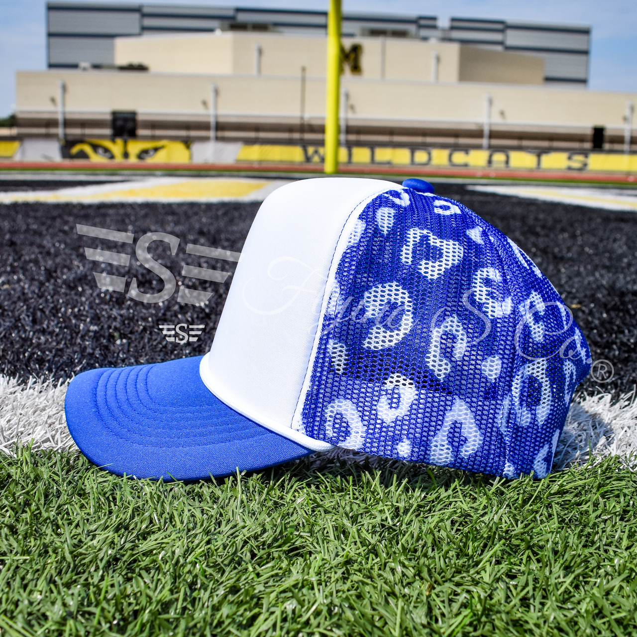 Flying S Company – Großhandel Basecap – Unisex – Weißer Front Leopard Magna Pony™ Mesh Foam Trucker Hut12