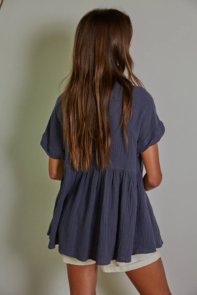 By Together – wholesale Blouse – Women’s – L7061 | Woven Cotton Gauze Plunged V-Neck Button Top2