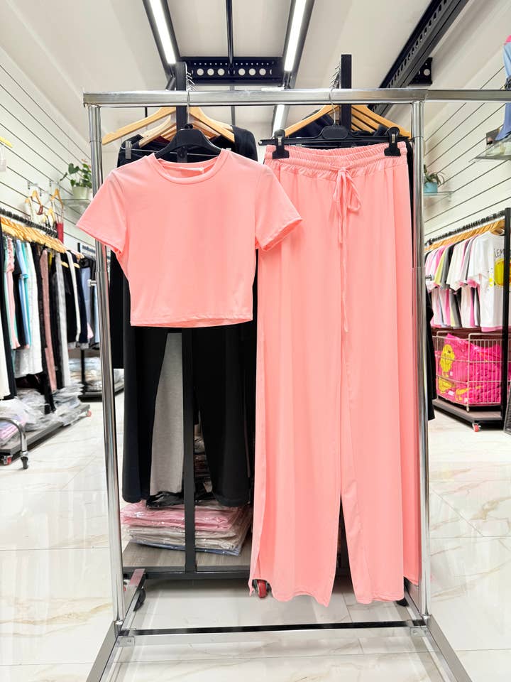 Chilli Girl Collection - Wholesale Top & Pant Set (NOT Loungewear) - Women's - Crop t-shirt and wide-leg pants with side splits setÂ