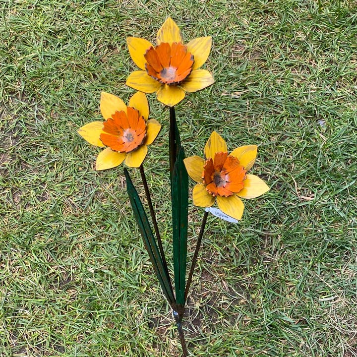 3 Stem Daffodil Stake for wholesale by Cut-n-rust LLC