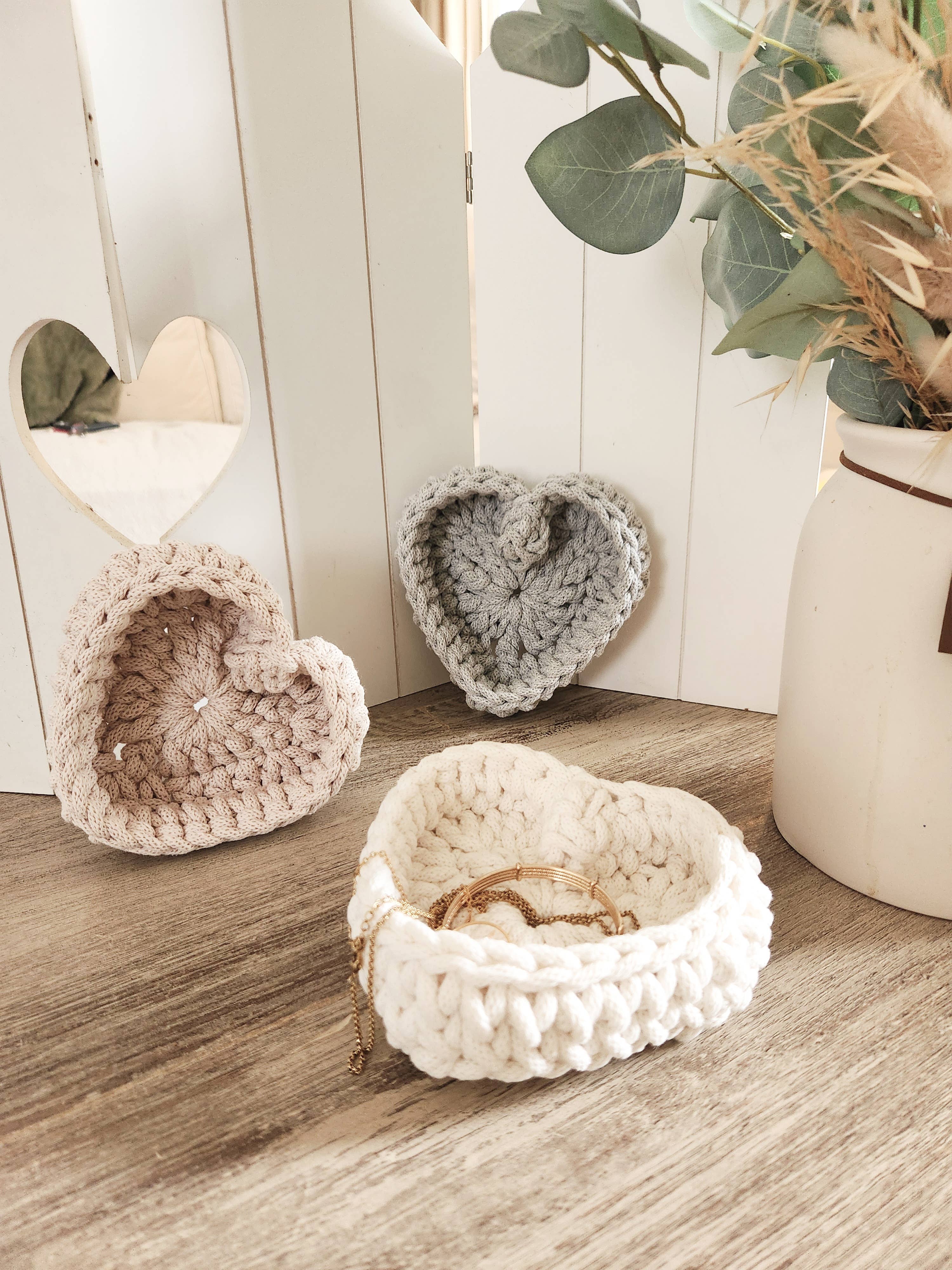 Naturalmarjory – wholesale Basket – Heart basket, heart hook, heart jewelry basket 4