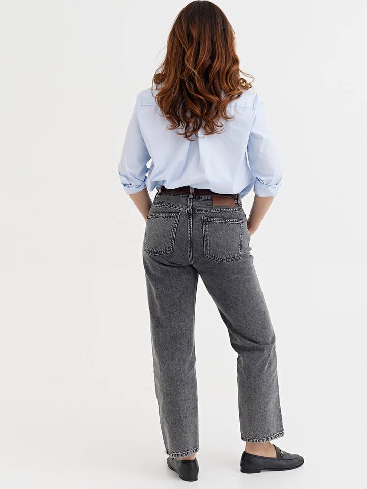 CAPSULE by Agnė Gilytė - Wholesale Jeans - Women's - Jeans 'LA PARISIENNE' | flattering slim fit gray6