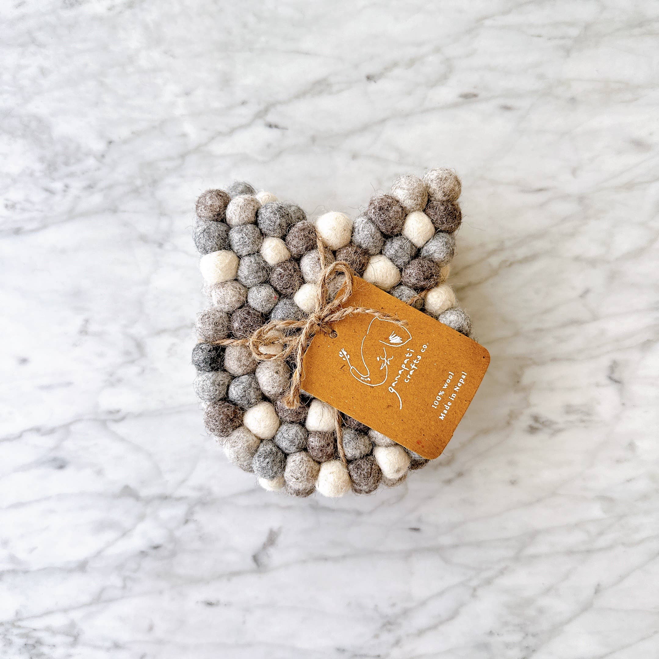 Ganapati – Engroshandel Bordskånere – Filt-katteglasbrikker - Sæt med 4 stk.5