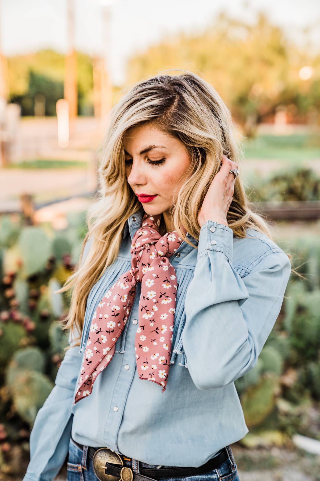 Urban Cowgirl & Co. - Wholesale Scarf - Women's - Mauve Daisy Wild Rag1