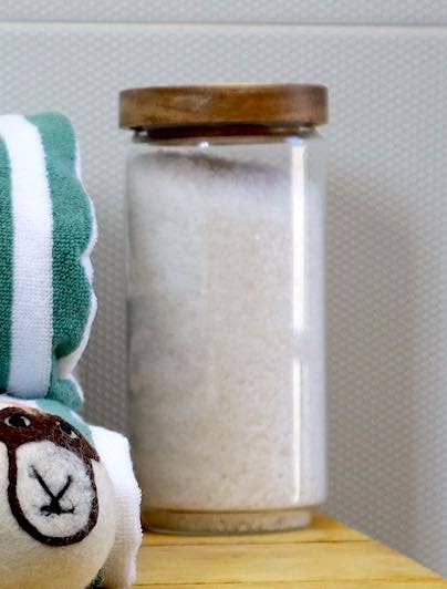 Mrs Green's Eco Store Ltd - Wholesale Jar - Glass Kitchen Pantry & Storage Jars with Acacia Lids3