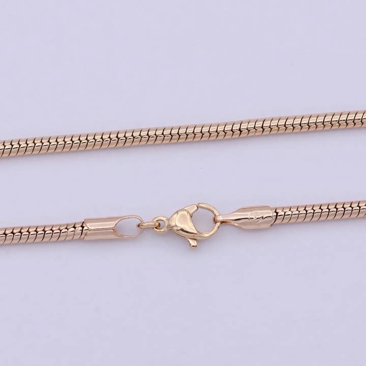 Collana a catena Omega rotonda a serpente in oro rosa, catena finita in oro 18K con larghezza di 2,4 mm, collana Omega da 19,7 pollici con chiusure a moschettone | Prezzo di liquidazione WA-823 per la vendita all'ingrosso da parte di Aim Eternal