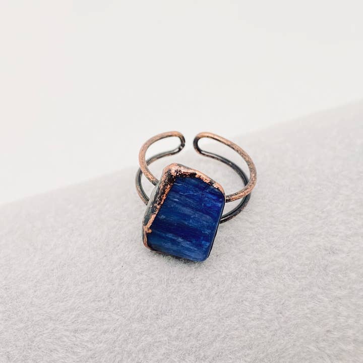 Mio Queena - Wholesale Single Stone/Solitaire Ring - Multi-style Amorphous Stone Crystal Adjustable Ring - CS7