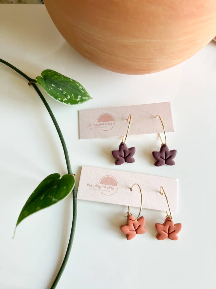 Fall Leaf Hoops voor wholesale door The Playful Clay