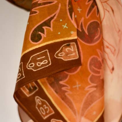 Tirzah Lane Art - Venta al por mayor Bufanda - Mujer - Pañuelo de Seda Occidental de Vaquera Redonda4