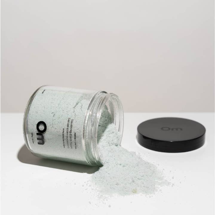 Om Organics Skincare - Wholesale Bath Soak/Milk - Herb + Petal Soothing Bath Soak1