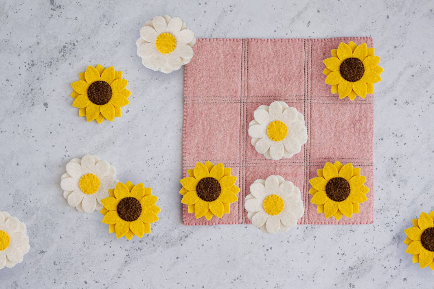 Global Goods Partners - Wholesale Board Game - Felt Tic-Tac-Toe Game3