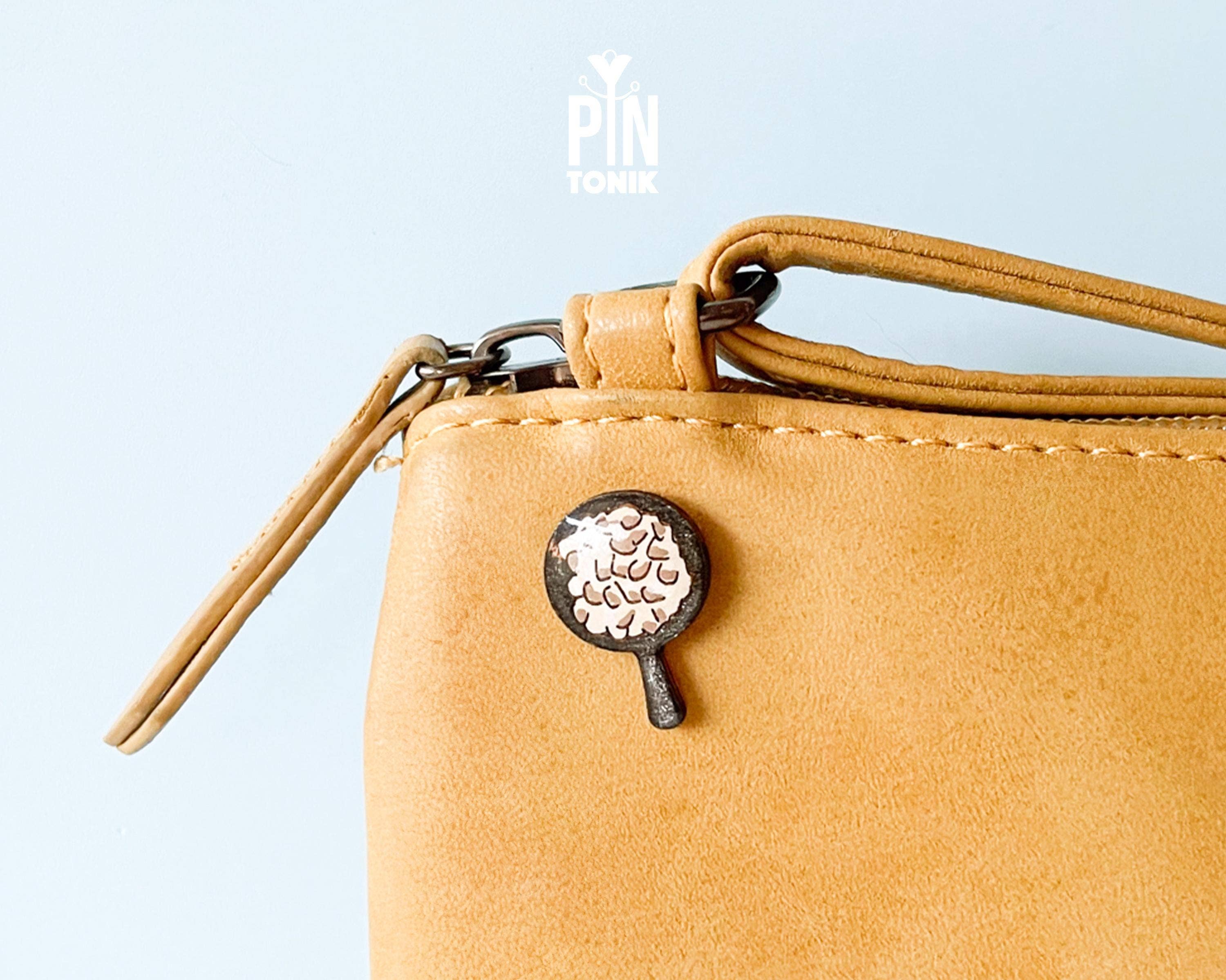 PinTonik - Wholesale Lapel Pin/Button - Omelette Pan Chef & Fried Eggs Lapel Pin2