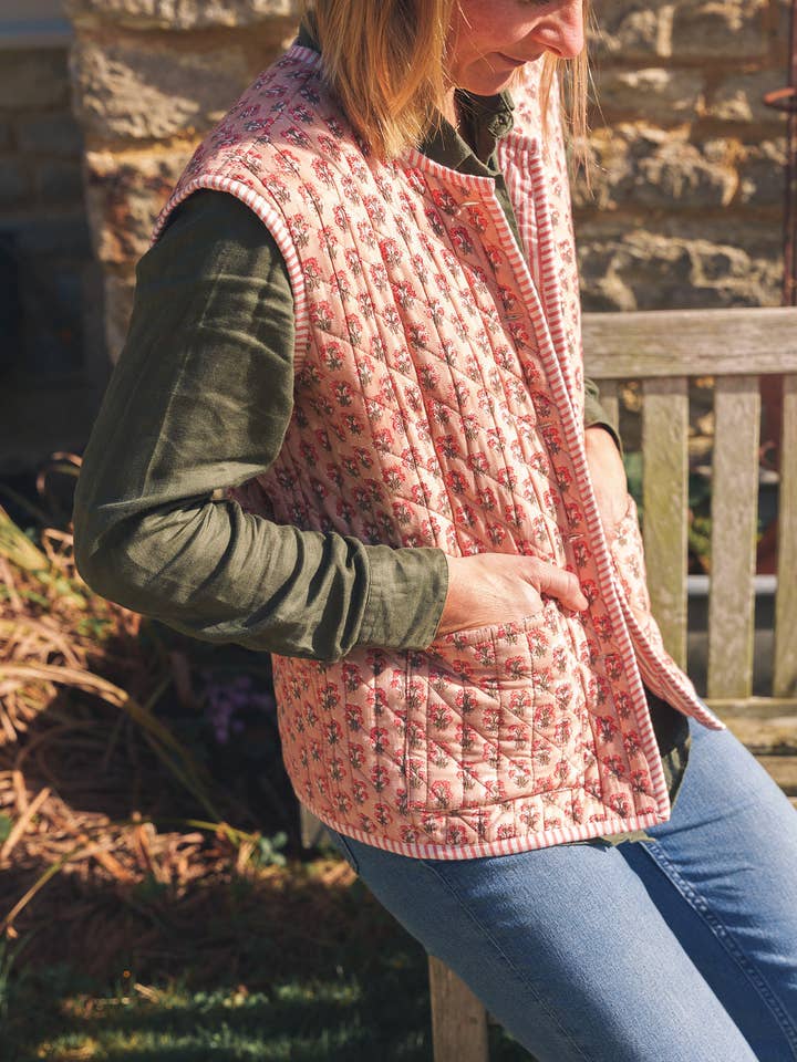Chaleco Acolchado con Estampado en Bloque Rosa Melocotón para venta al por mayor de Cosy Buddha
