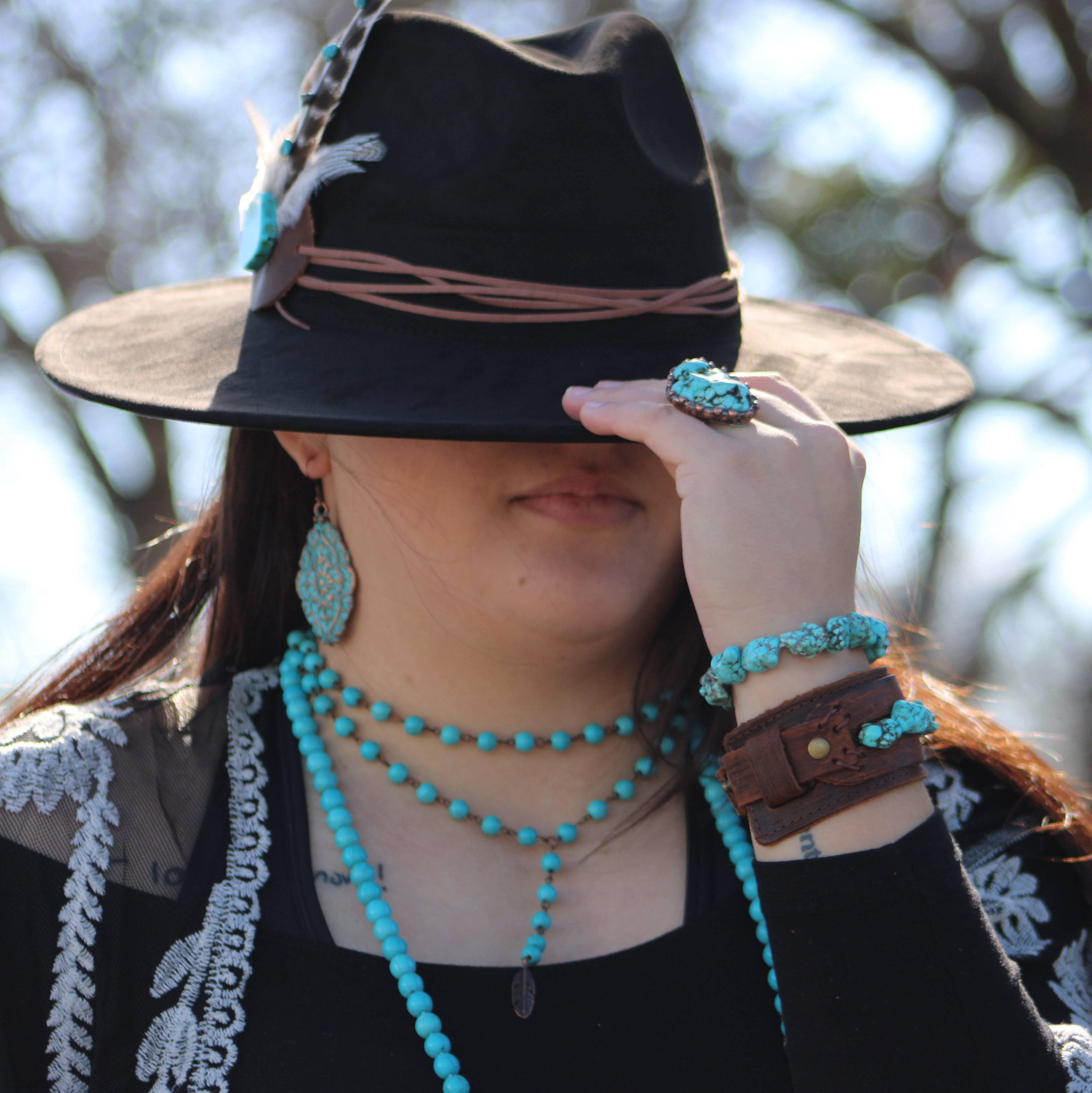 The Jewelry Junkie - Wholesale Cocktail/Statement Ring - Blue Turquoise Ring set in Antique Copper 012w4