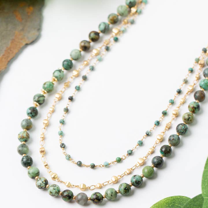 Anne Vaughan Designs Jewelry – Großhandel Perlenkette – Ruhige Gärten 66-71 cm Einfaches Afrikanisches Türkis-Schicht-Halskette1