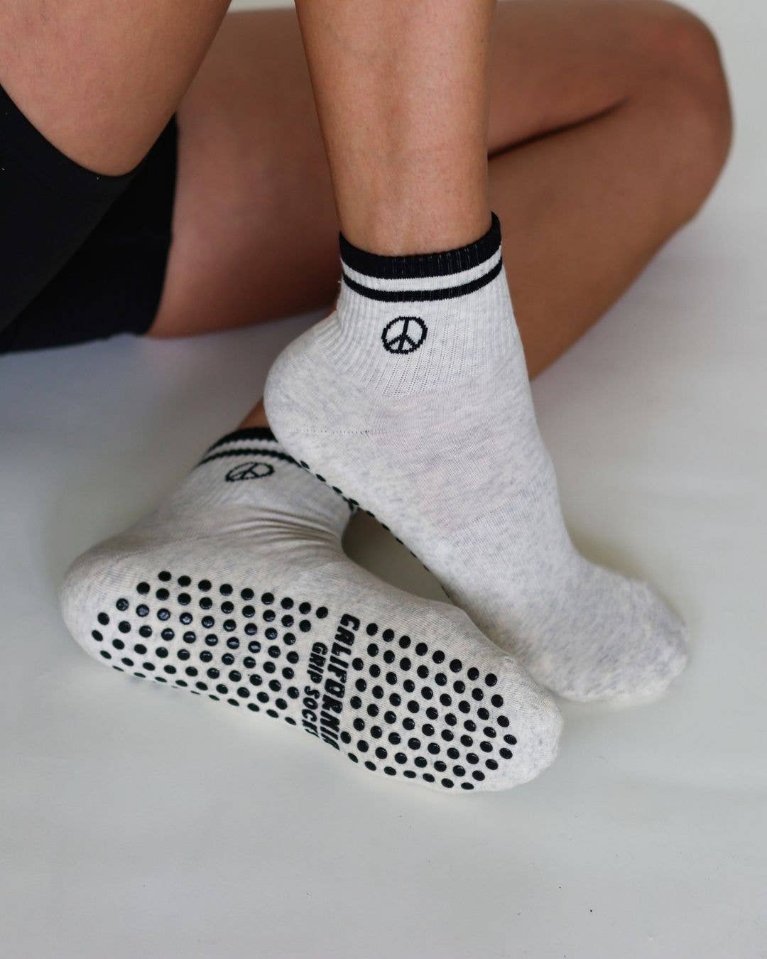 California Grip Socks - Vente Chaussettes – unisexe - Les chaussettes à prise courte avec signe de paix0