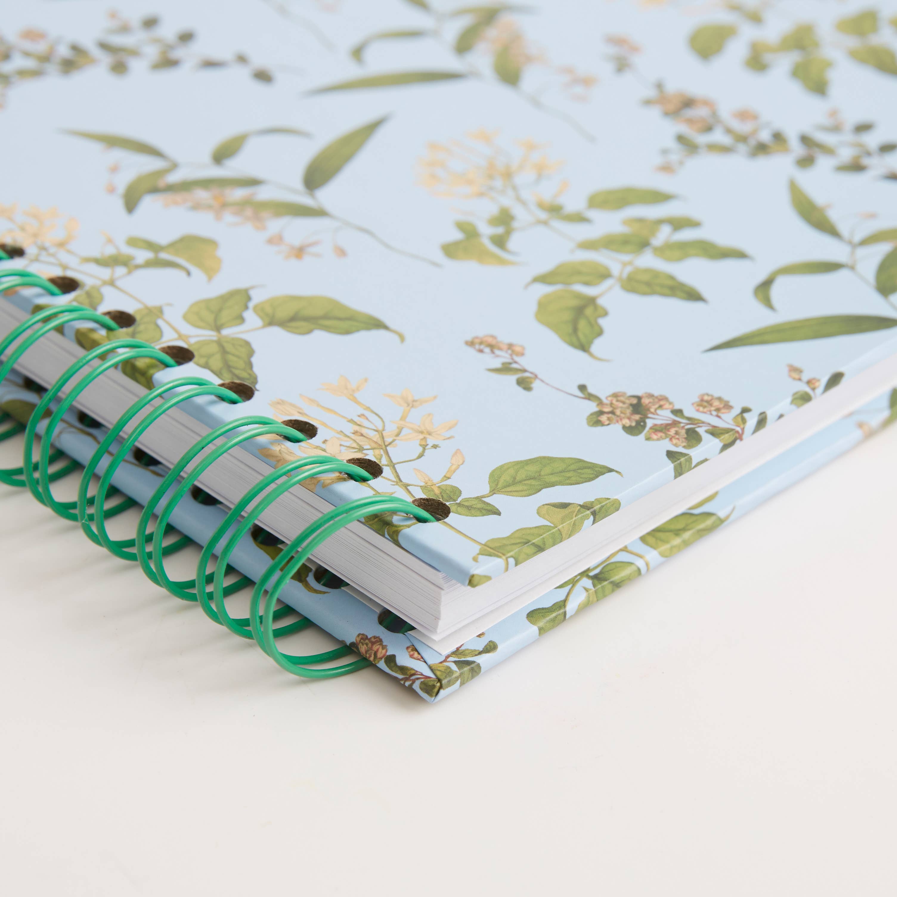 West Design Products UK – wholesale Scrapbook – RHS Wiro Bound Hardback Scrapbook, 40 Pages, 8"x 8", Edwards3