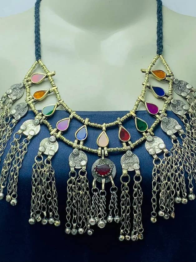 Collar tribal gitano con monedas y piedras de cristal multicolores para venta al por mayor de vintarust