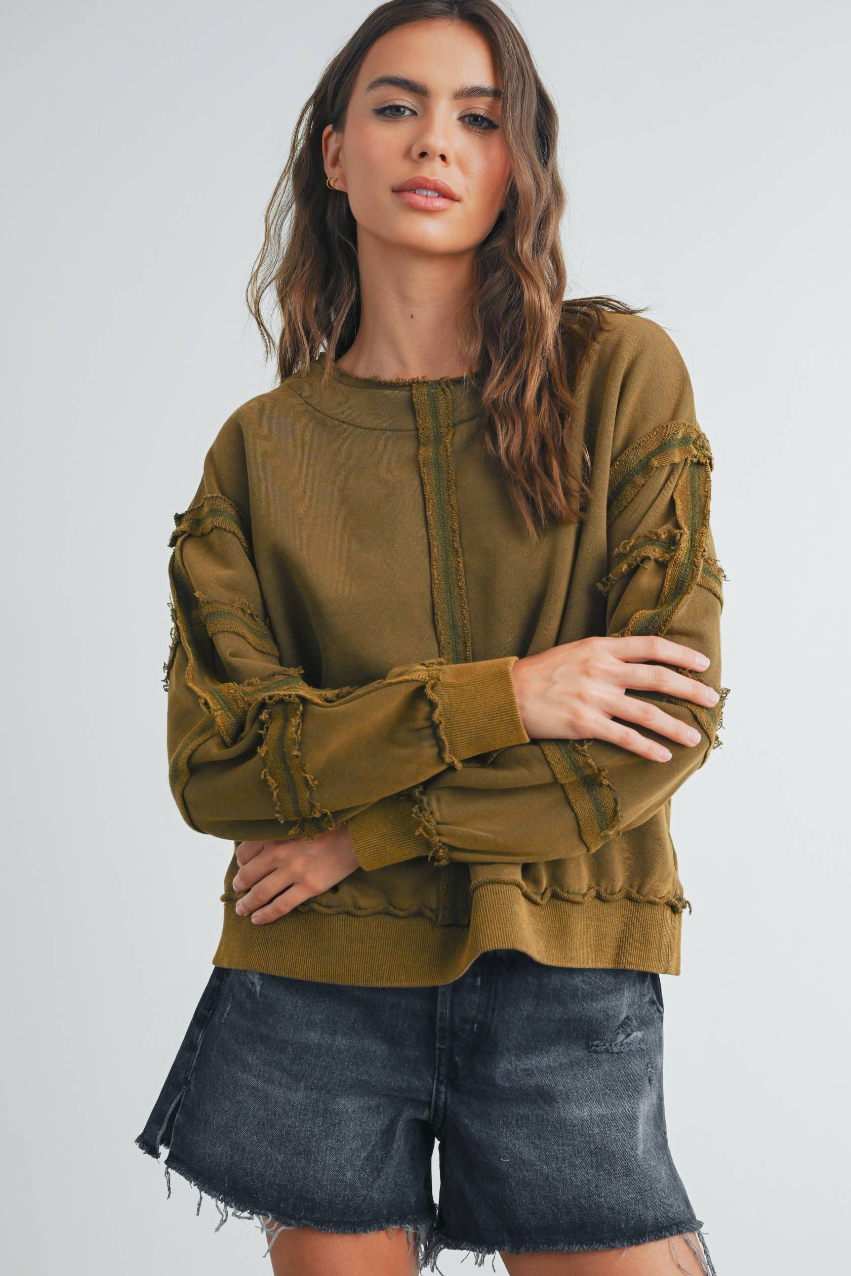 BUTTERMELON - Wholesale Sweatshirt - Women's - Washed French Terry Round Neck Pullover - BMT73010