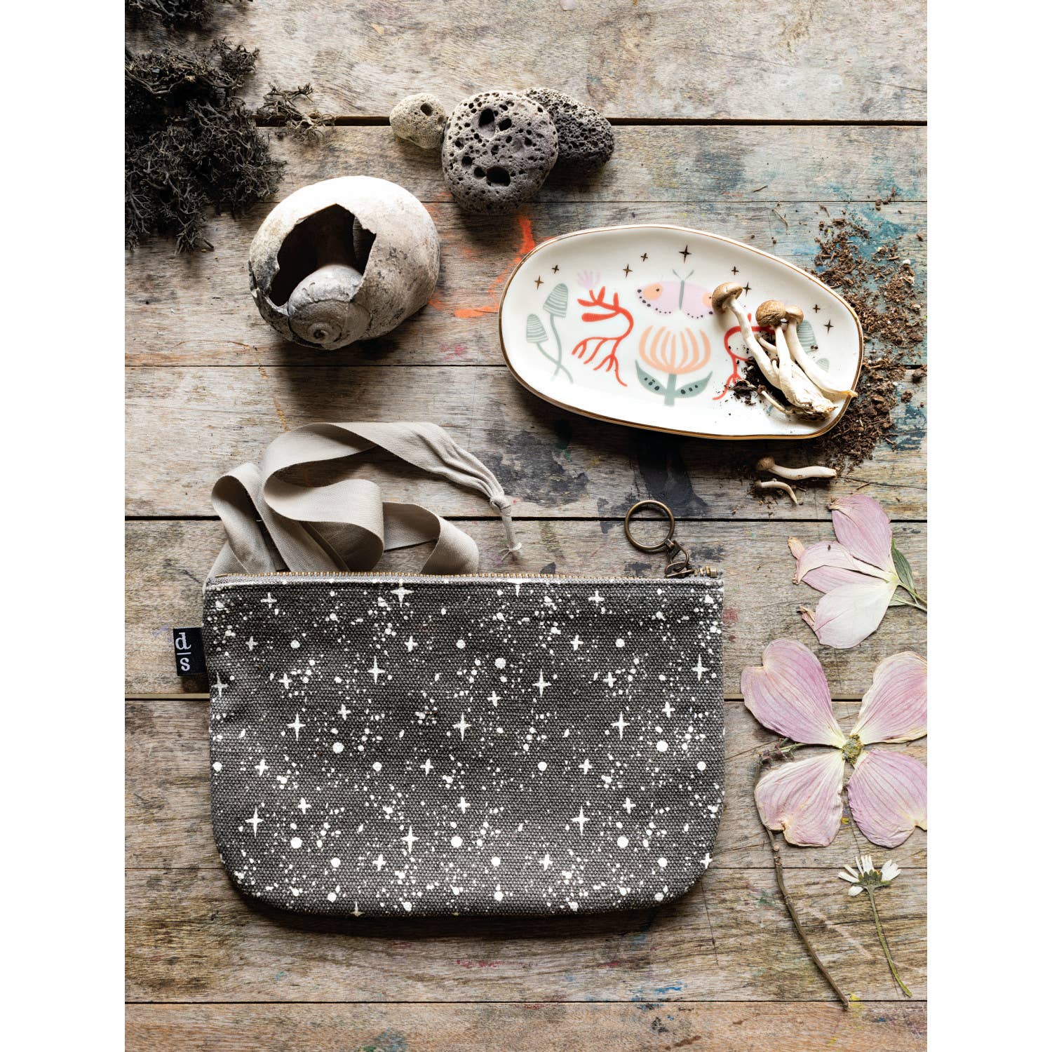 Danica Studio - Vente Plateaux à bijoux - Plateau ovale en céramique « Far And Away » de Danica Studio5