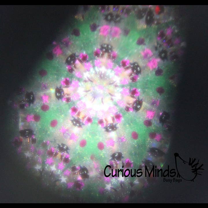 Curious Minds Toys - Wholesale Classic Toy - Kids - 1 Kaleidoscope Toy - Nice Fast Moving Visual Display - Color1