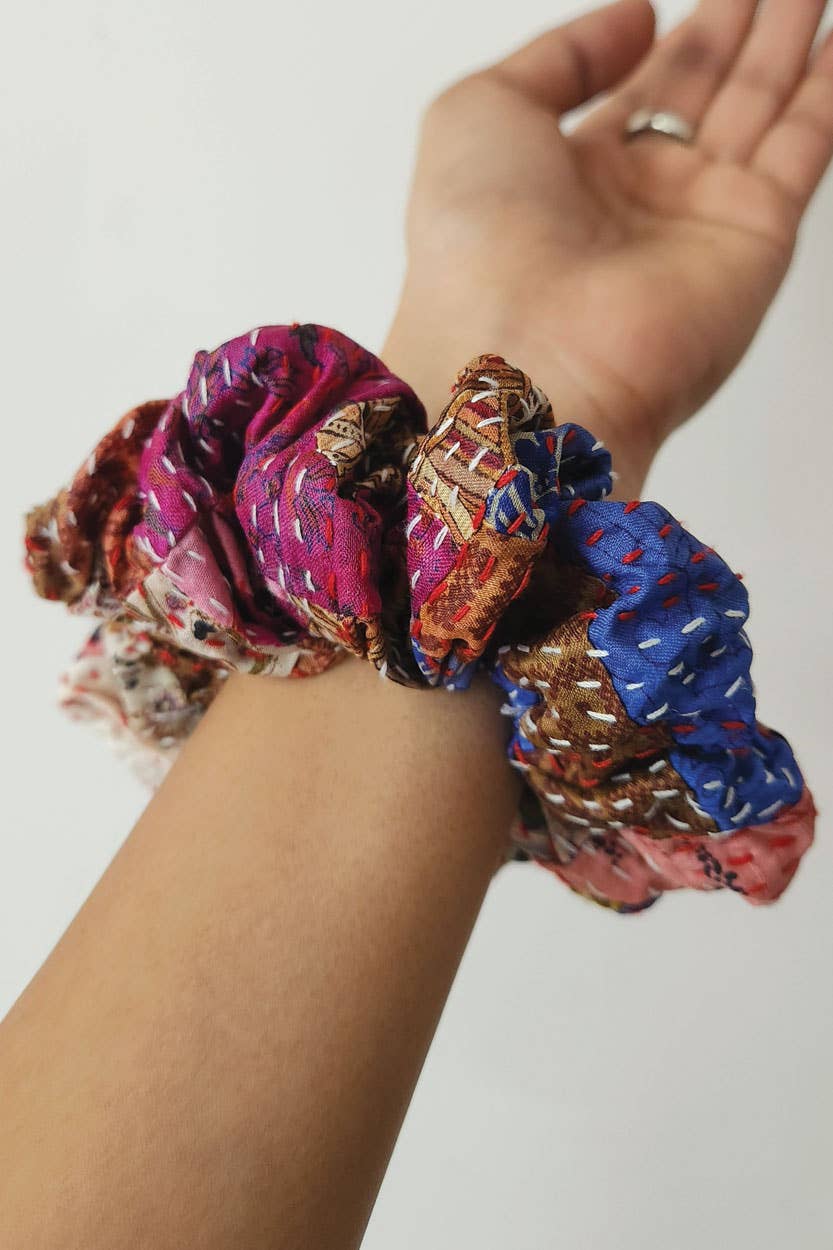 Sevya Handmade – Engroshandel Scrunchie – Kvinder – Silke Kantha scrunchies, sæt med 25