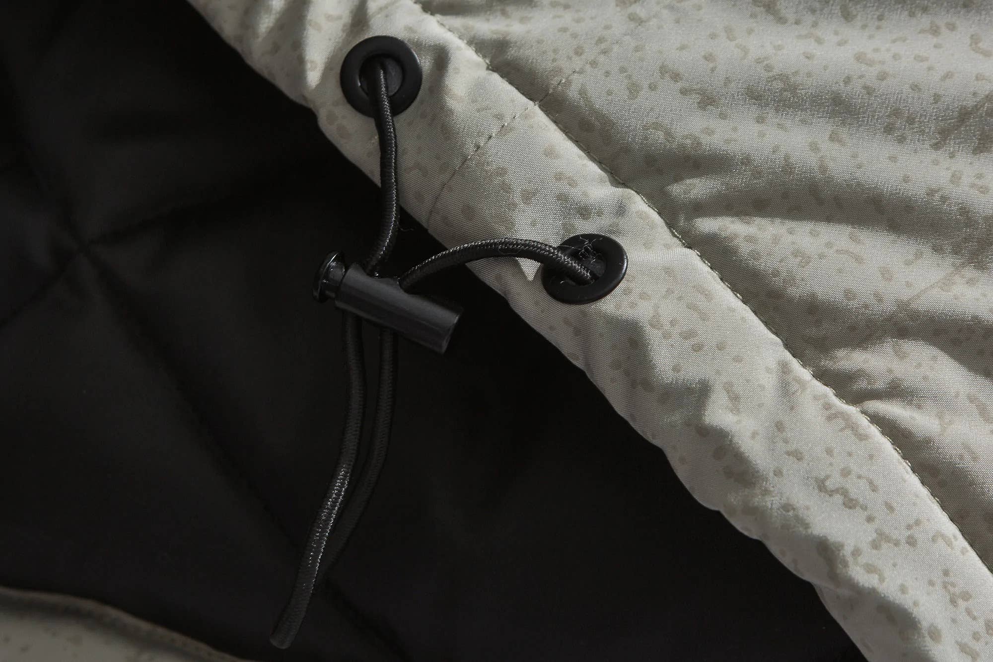 Vanida Dang – Großhandel Pufferjacke – Damen – Bagly8