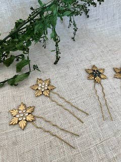 DAFNEA HAIRPIN for wholesale by CAPELLINA