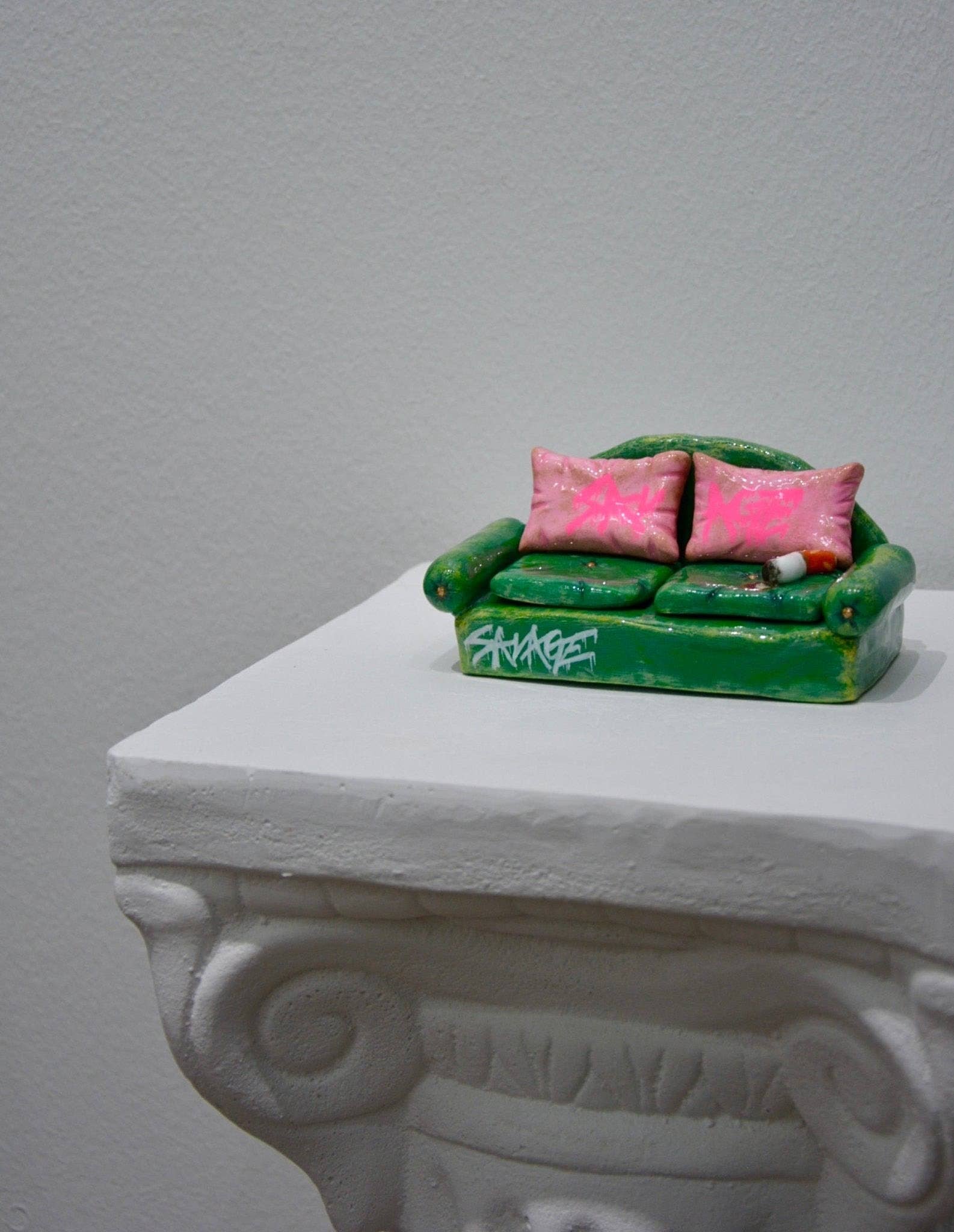 House of Savage - Wholesale Sculpture - SAVAGE GRAFFITI COUCH3
